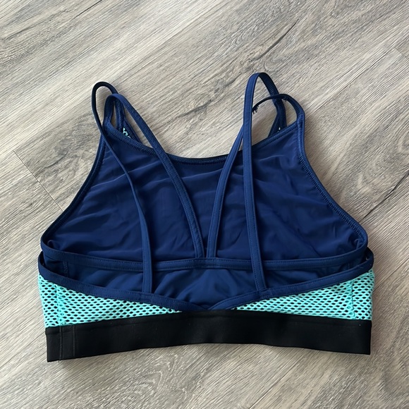 Victoria’s Secret sports athletic bra size small - Picture 4 of 7